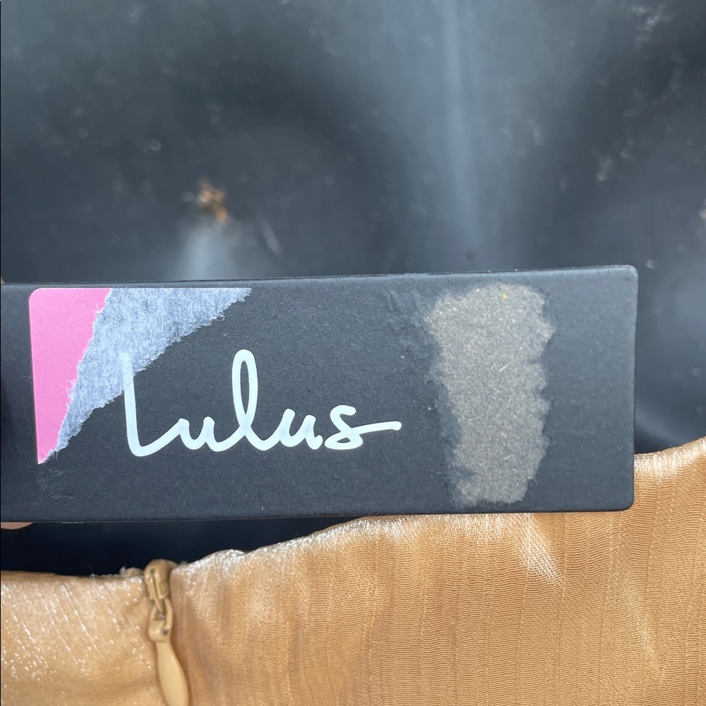 Lulu’s gold ruffled organza Radiant arrival maxi dress - Picture 5 of 7